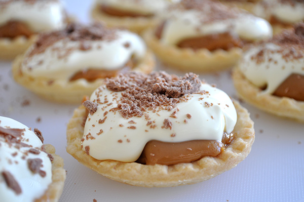 {The Organised Housewife} Super Easy Caramel Tarts