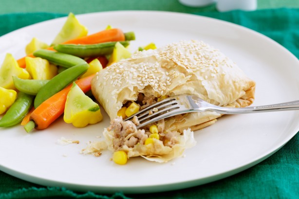 chicken-and-corn-filo-parcels-12025_l