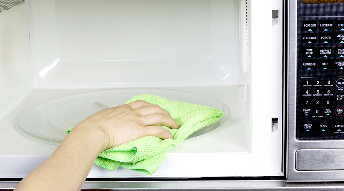 How To Clean The Microwave The Organised Housewife   How To Clean Microwave FEATURE 