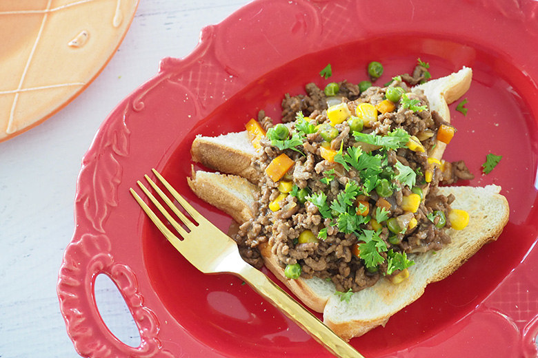 Veggies and savoury mince meal