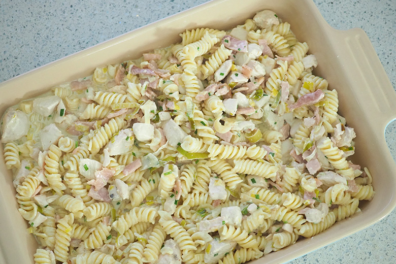 A delicious, quick and easy to make Creamy Chicken Pasta Bake recipe that my children love – it’s my youngest daughter’s favourite dinner!