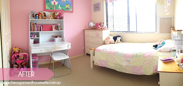 kids room with desk