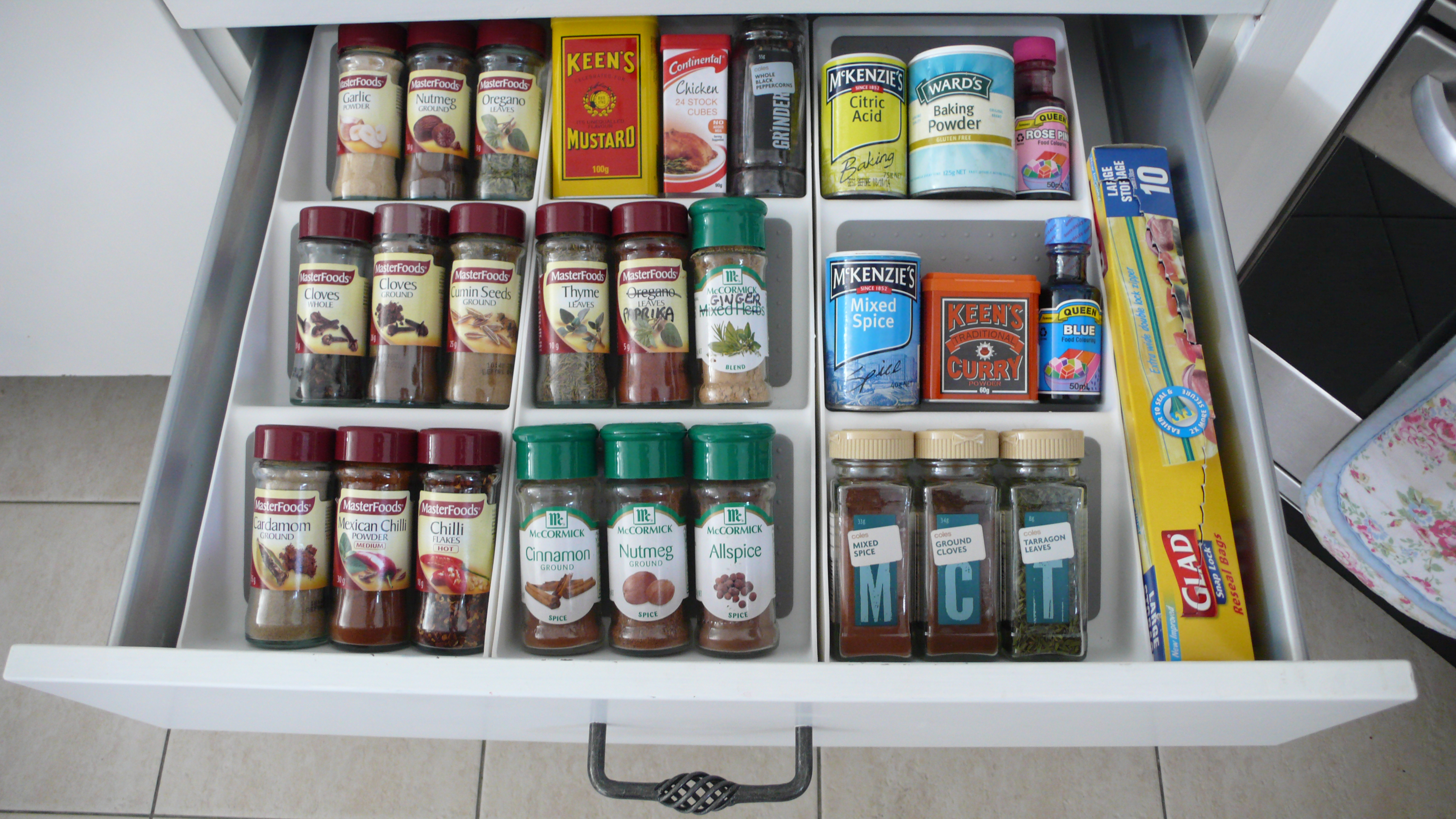 How to organise your spices - The Organised Housewife