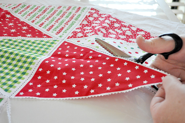 DIY Christmas Bunting | The Organised Housewife