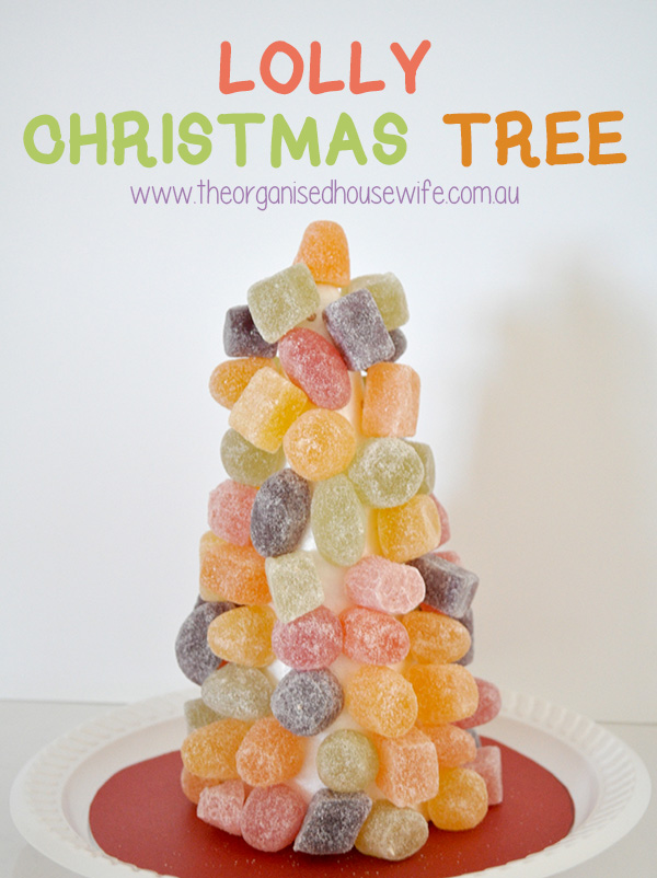 {The Organised Housewife} Lolly Christmas Tree