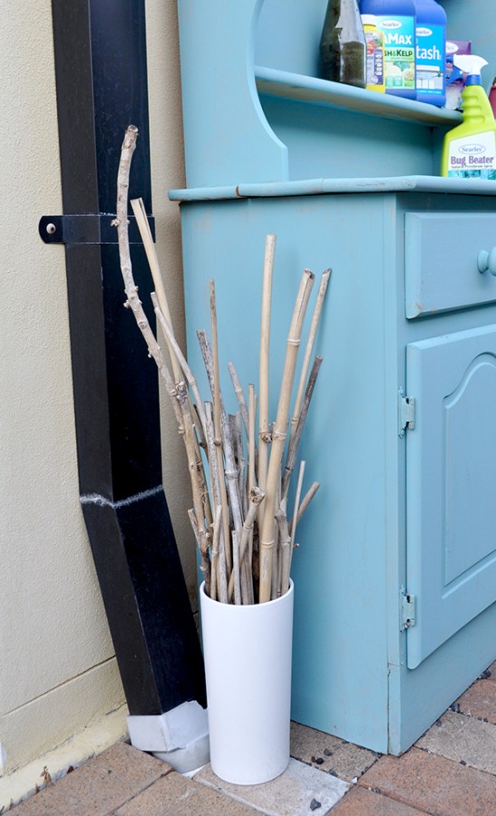 {The Organised Housewife} Creating an Outdoor Potting Bench 13