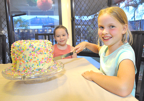 {The Organised Housewife} How to make a Layered Rainbow Cake 9