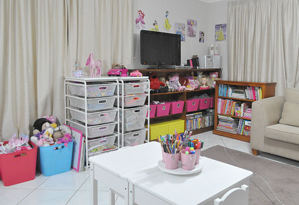 {The-Organised-Housewife}-Toy-Room-Organisation---makeover-36