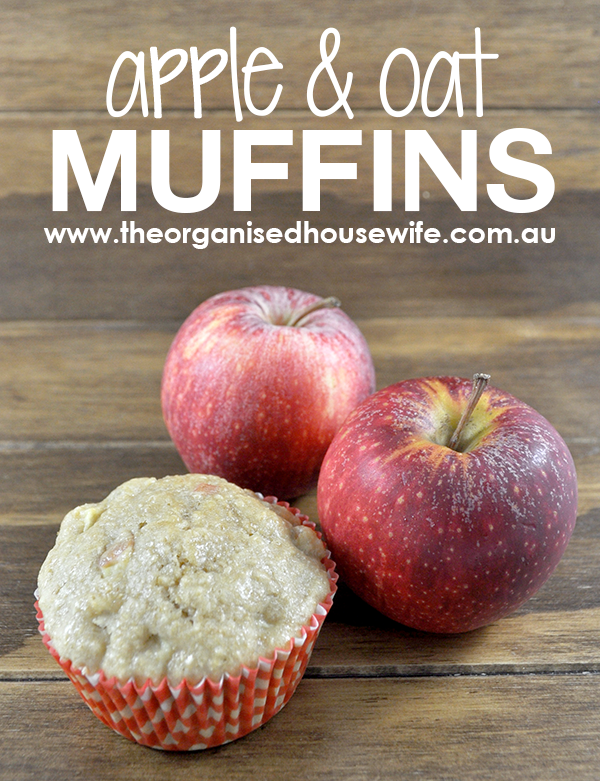 {The Organised Housewife} Apple and Oat Muffins