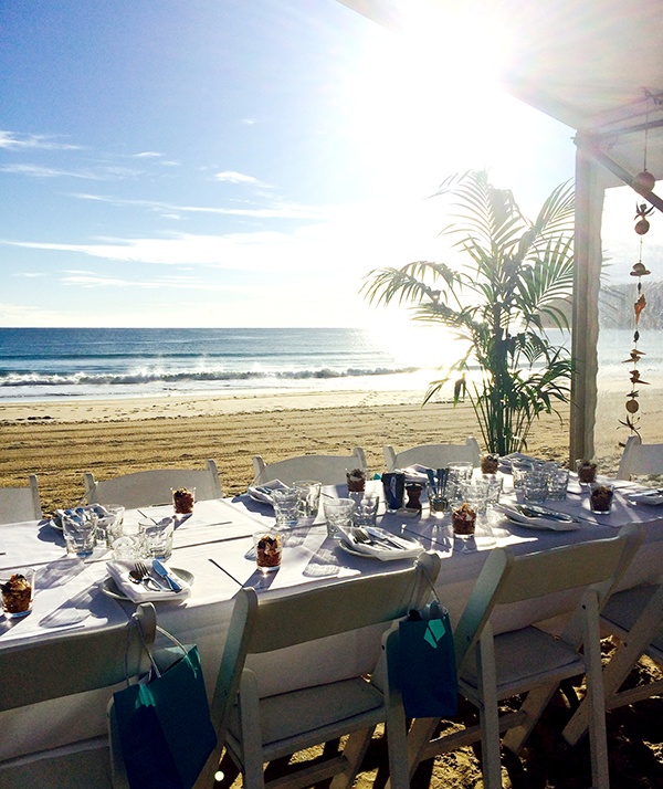 breakfast on the beach at noosa