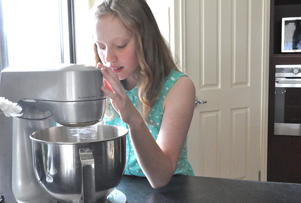 {The Organised Housewife} Kids in the Kitchen - Healthy Apple Cake 3