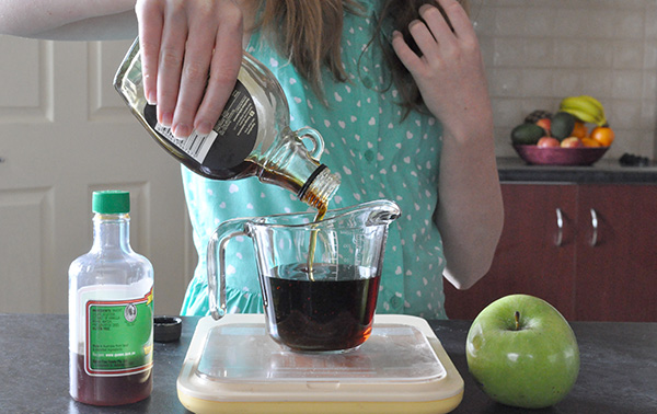 {The Organised Housewife} Kids in the Kitchen - Healthy Apple Cake 6