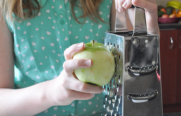 {The Organised Housewife} Kids in the Kitchen - Healthy Apple Cake 8