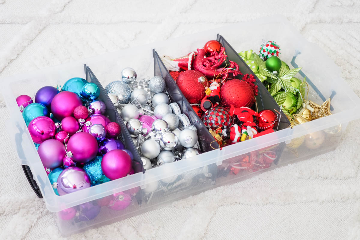 {The Organised Housewife} Christmas Decoration Storage