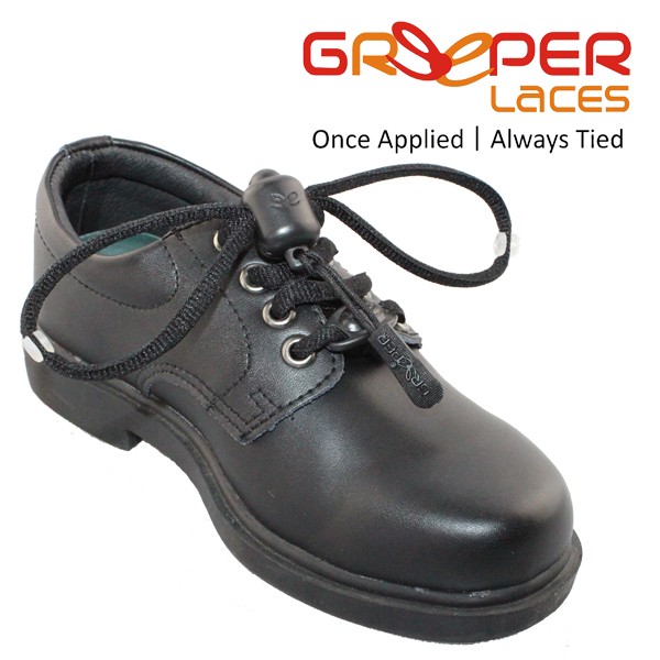 Greeper black shoe with logo