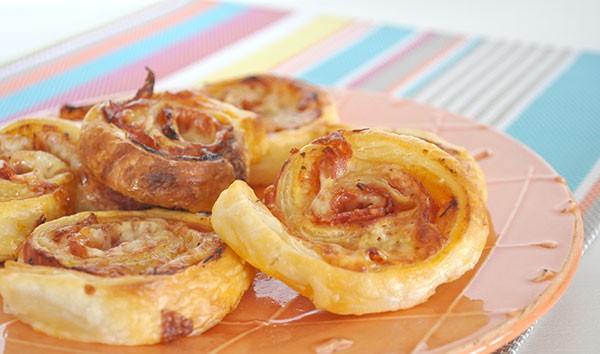 {The-Organised-Housewife}-Super-Easy-Puff-Pastry-Pizza-Scrolls-9