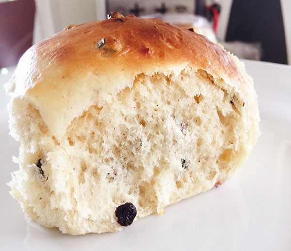 Homemade-Hot-Cross-Buns-3