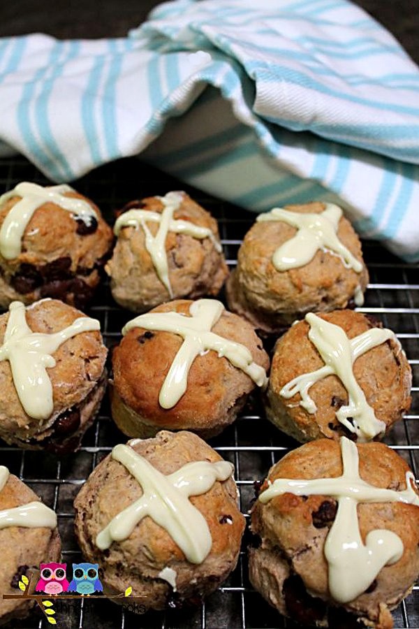 Hot-Cross-Scones-Recipe-for-Easter