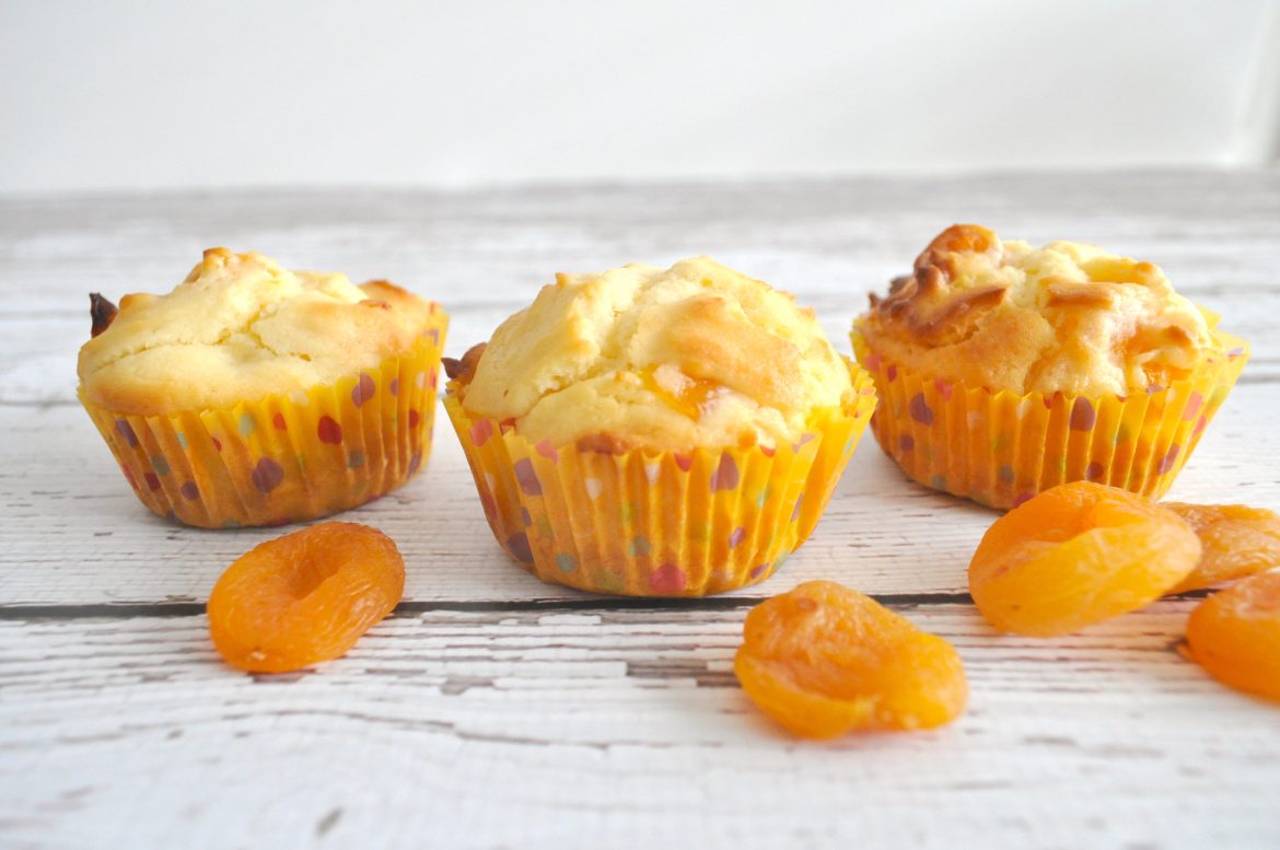 apricot yoghurt muffins