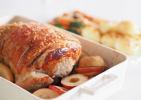 Roast-Pork-with-Caramelised-Apples-and-Onion-5