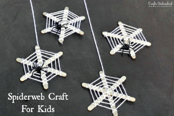 Halloween-crafts-for-kids-spiderwebs-Crafts-Unleashed-800x533