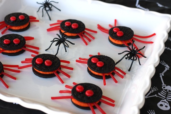 Spider-Cookies-from-Our-Best-Bites