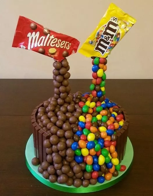 Gravity Defying Cake (Step by step photos + video)