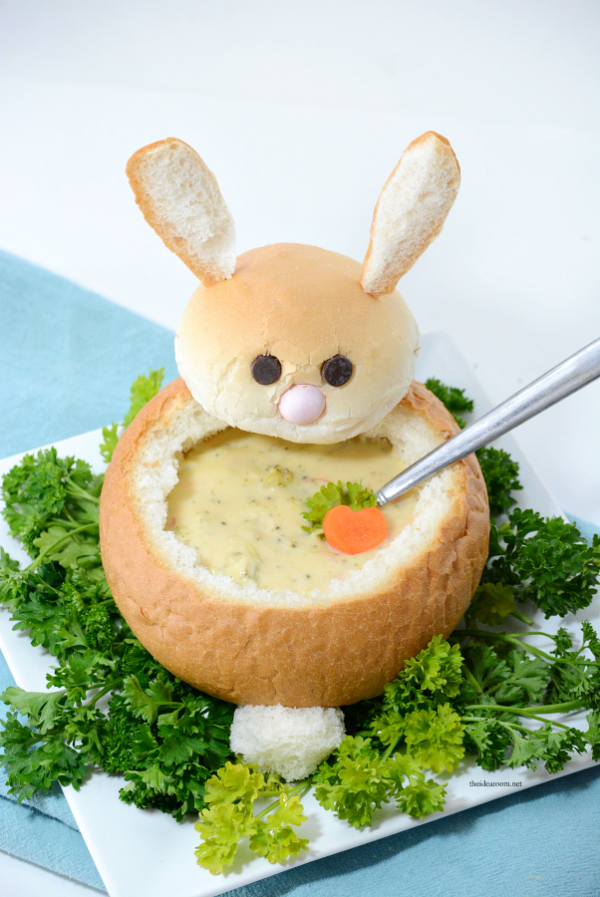 This Easter Bunny Dip Bread bowls is a really cute way to serve dip when entertaining this Easter.