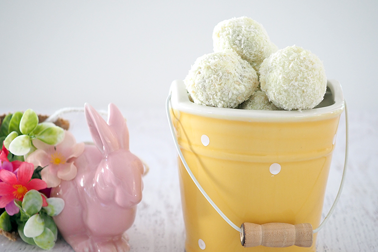 Deliciously fun Coconut Bunny Tails, perfect for Easter gatherings or gift giving.