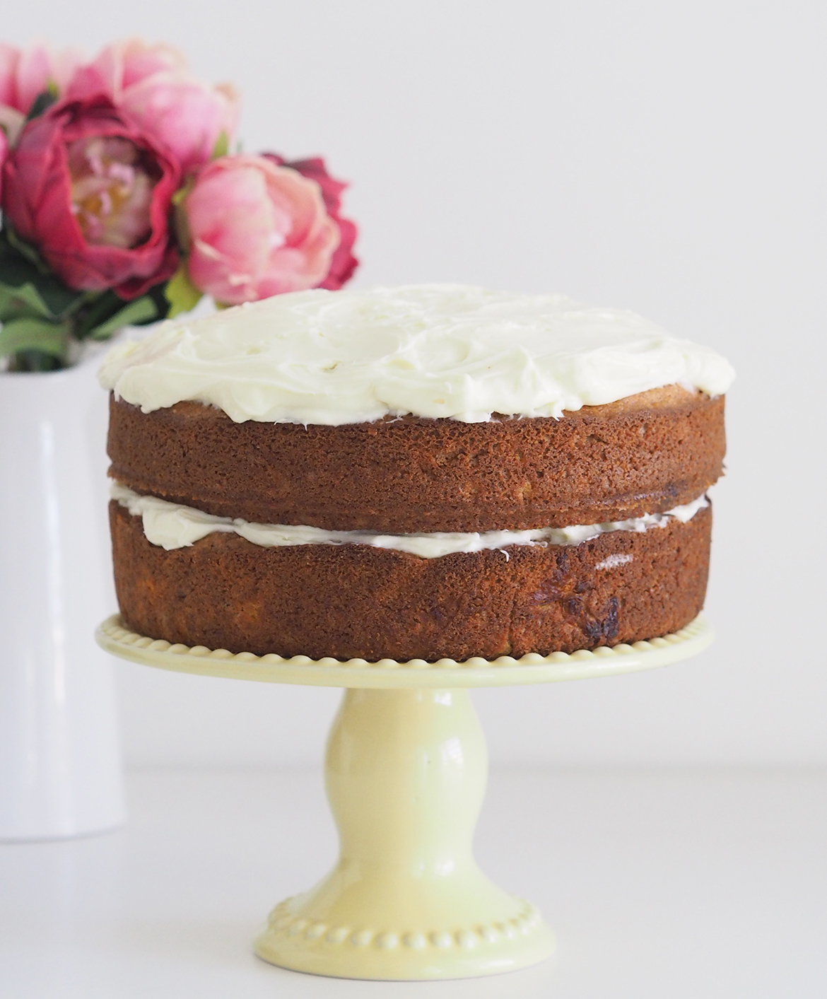 This delicious and fluffy cream cheese icing recipe will make your favourite carrot and banana cakes taste so good.