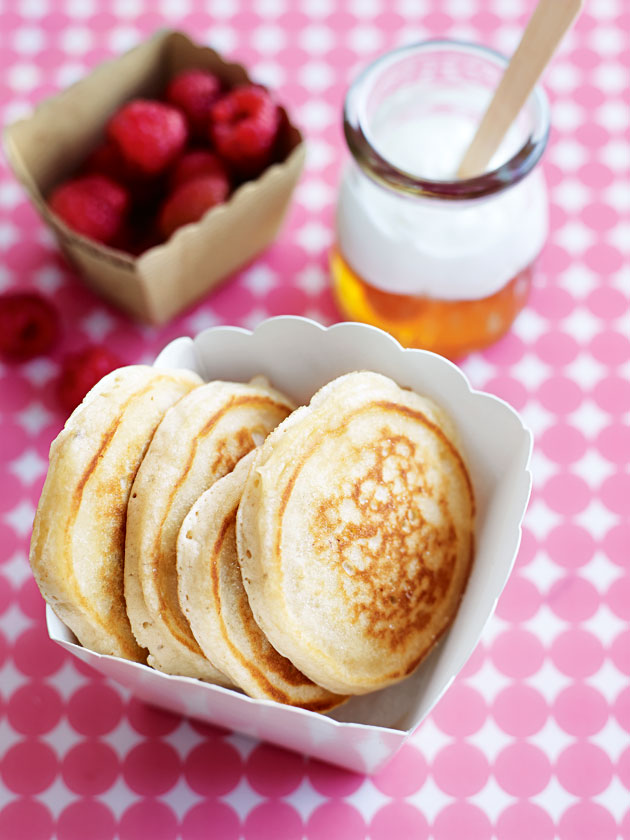 Easy afternoon snacks for kids who are always hungry in the afternoon, and those who just enjoy a light snack before saving themselves for a hearty dinner.