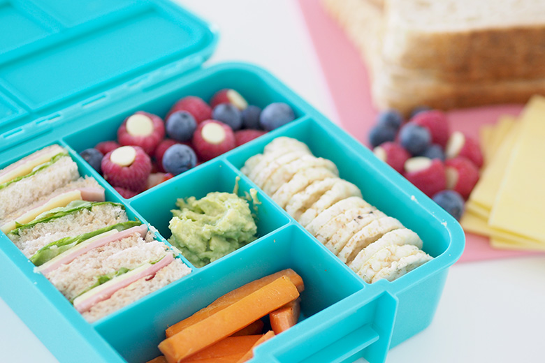 Struggling to create a variety of healthy lunchboxes each day? Here are my top tips for packing a healthy lunchbox for kids and one week of lunchbox ideas, with a printable to help you plan a week of healthy lunchboxes for your kids.