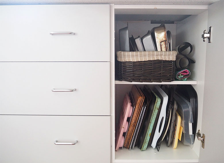 Keeping the kitchen cabinets tidy can be an endless battle especially if the kids are helping to put away the clean dishes. However, if you make defined spaces for crockery, plastics, cutlery etc this will help the family place everything back into the right spot. Here is a look inside some of my kitchen cupboards.