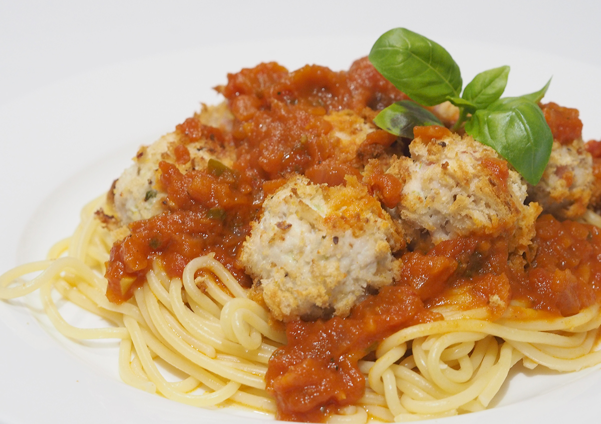 Thermomix Chicken Meatballs in Tomato Basil Sauce