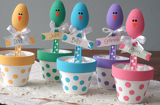 Easter is one of my favourite holidays. To me, Easter is all about spending time with loved ones, eating chocolate and having fun. I've put together some Clever Easter Party Ideas that will help you decorate your house and entertain your guests.