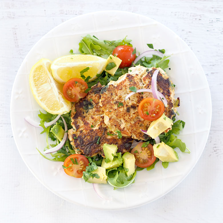 These Salmon Quinoa Fritters are perfect for either lunch or dinner, served with salad. Make a few smaller bite-size fritters to add to the kids’ lunchboxes to get some Omega-3 and protein!