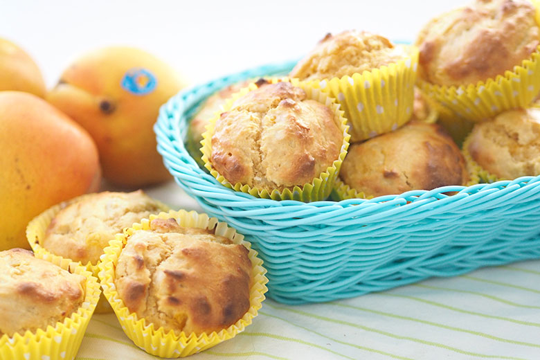 These Mango Macadamia Muffins are super delicious and moist with a delightful crunch of macadamia. Your chance to win 1 of 3 Mr KP Mango trays with Apron and Recipe cards.