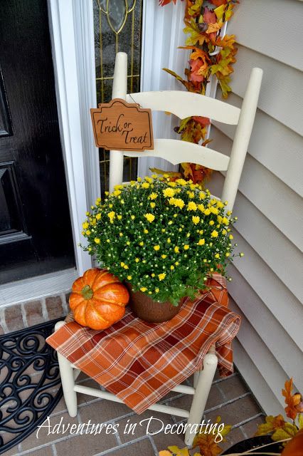 Here I have some fun and quirky ways of decorating the front of your house this Halloween and some delicious treat ideas for a fun DIY Halloween party. 