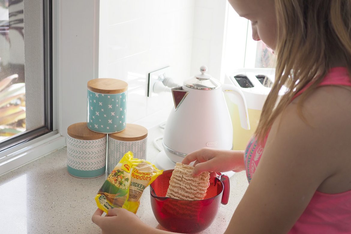 5 clever and quick ways to jazz up MAGGI 2 minute noodles, easy for the kids to make and is a tasty solution for an after school snack. Plus enter to win a $150 Woolworths Gift Card, which would be so handy to fill the fridge with food!