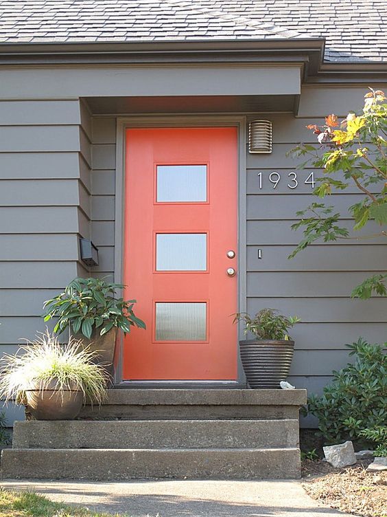 How I painted our front door yellow with minimal effort and in a matter of hours. 