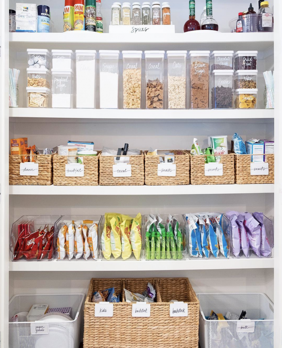 I've compiled some of my favourite pantries to inspire me to organise my friends pantry, hopefully you will be able to find some pantry inspiration too! 