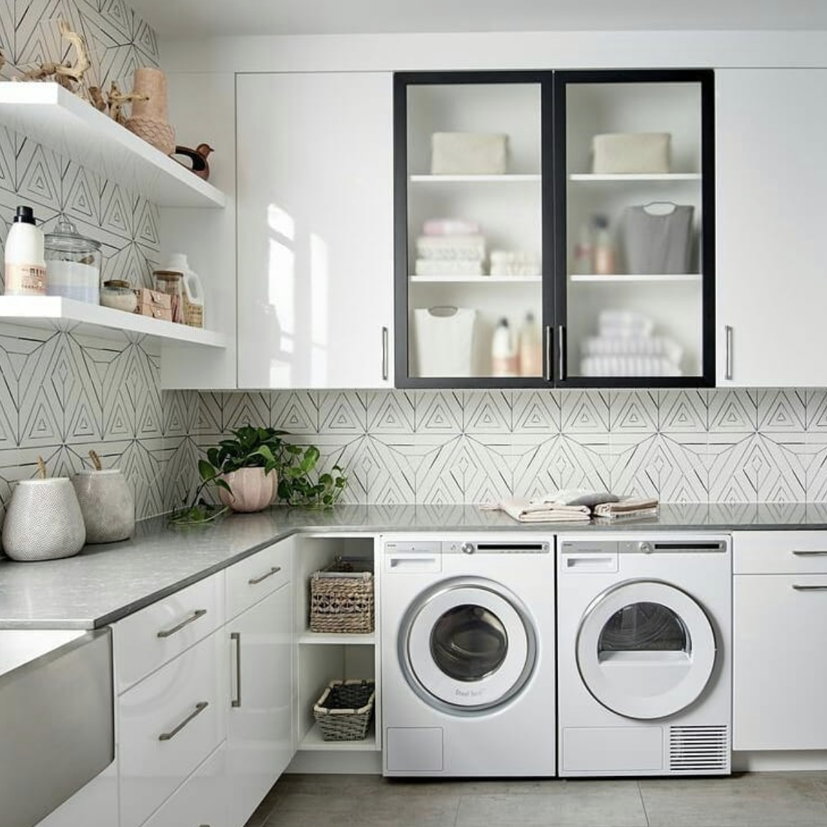 A collection of beautifully organised laundry designs, that are functional and well planned. 