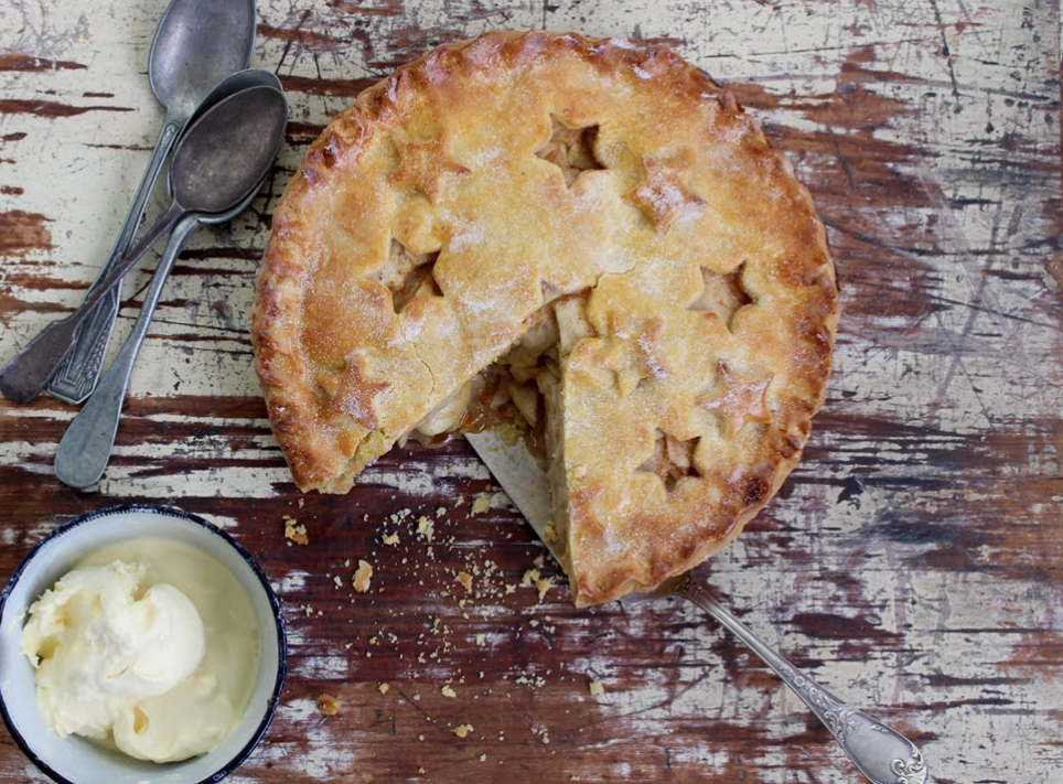 Fathers Day Recipe Ideas - apple pie with caramel