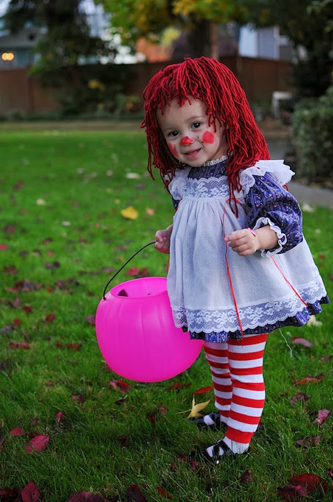 Halloween is fast approaching! I've put together 14+ Halloween Costume Ideas for your little ones that are adorable, easy to make and perfect for trick or treating and school dress-ups!