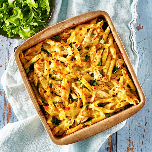 CHEESY CHICKEN AND CORN PASTA BAKE 