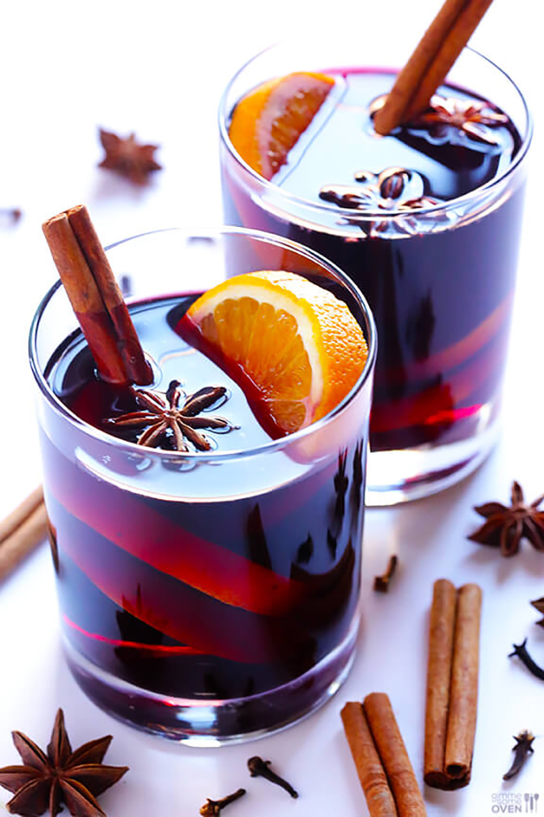 Drinks are so important on Christmas Day. You have to be ready to accommodate everyone, and sometimes inspiration can run low when it comes to being creative with your drinks. Here are some delicious Christmas drink recipes that I found and wanted to share with you!