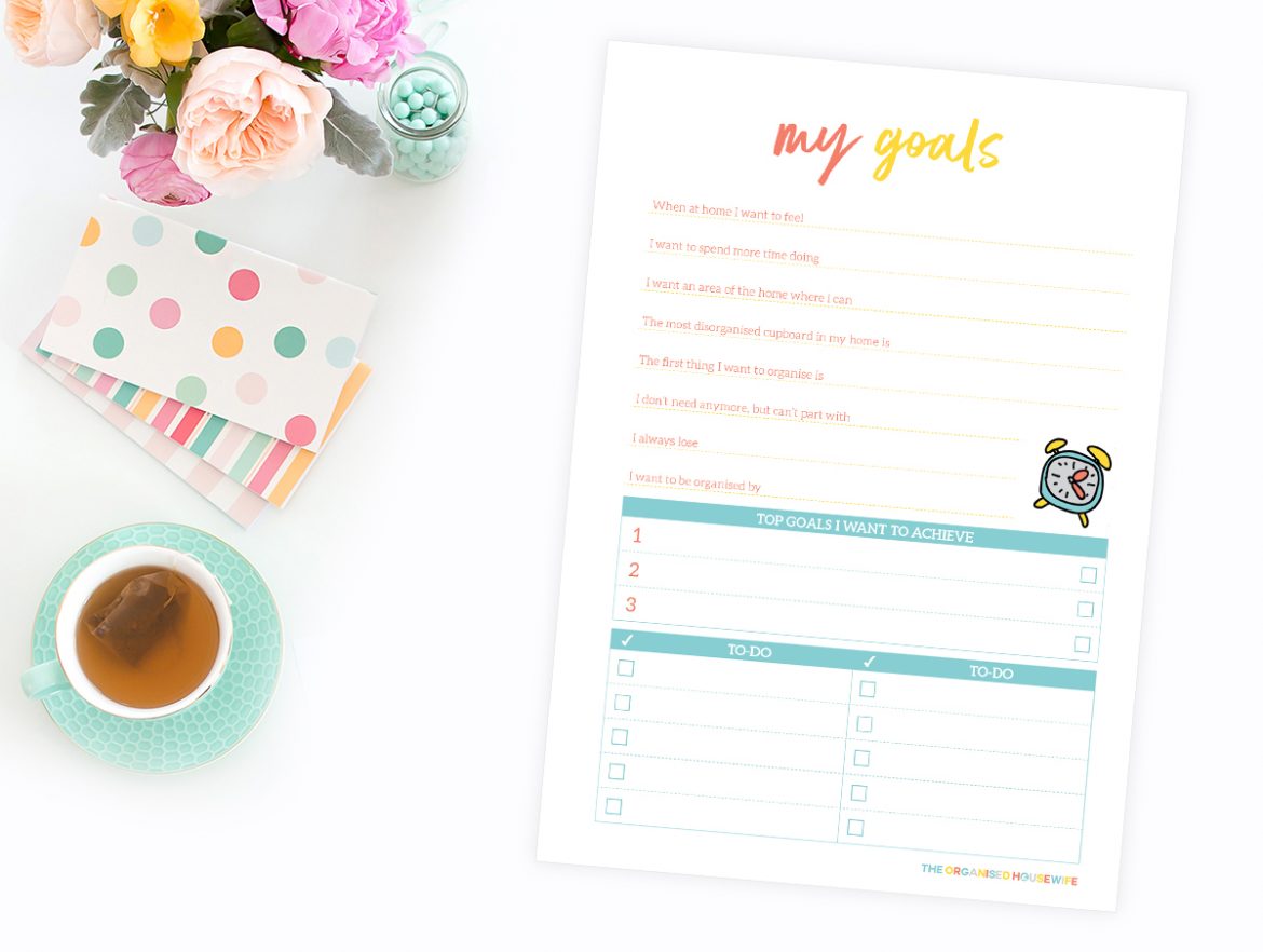 Before we start the Declutter 52 things in 52 Week Challenge I want to help you create your 2019 organising goals.