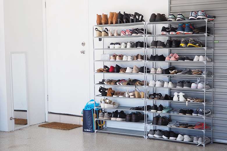 Do you find yourself ever tripping over shoes that your kids have left at the front door? This shoe storage rack was super easy to construct and can hold up to 50 pairs of shoes, making it a simple organised shoe storage hack!