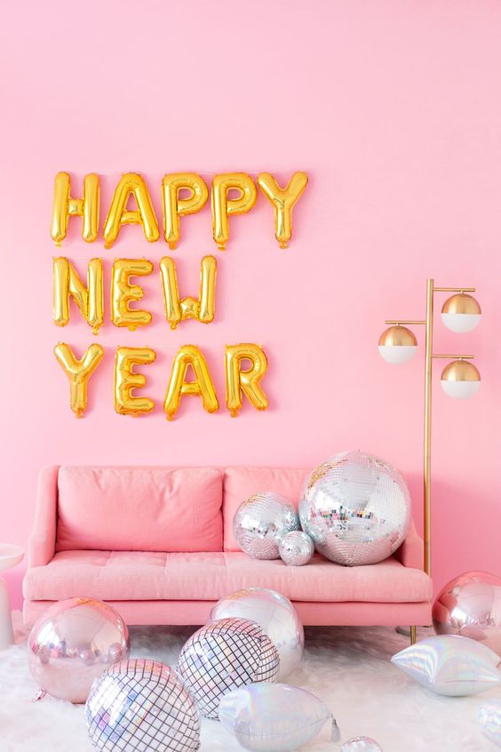 There are many resolutions circling around this morning, I've put together a list of 20 ideas to inspire you with your resolutions + as a special gift to you download my NEW YEARS GOAL PLANNER as a free download!
