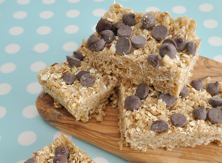 Chewy Chocolate Chip Muesli Bars - The Organised Housewife